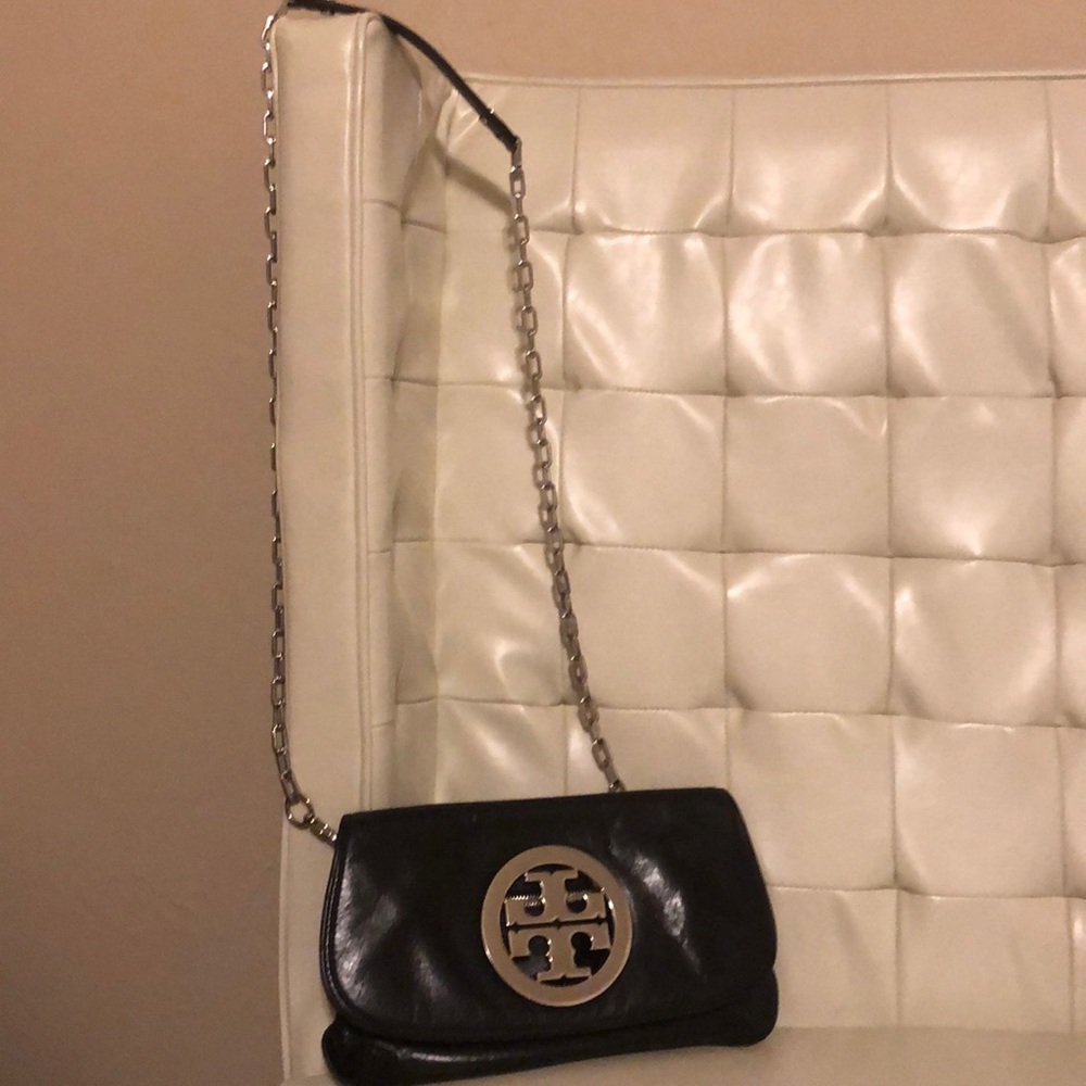 Tory Burch purse, cross body or a clutch, 2-in-1!